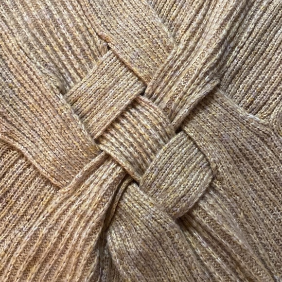 Dressy cap sleeve braid detail front deep V sweater - Picture 4 of 4